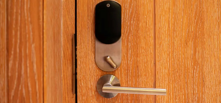 Automatic Locking Door Knob Magalia