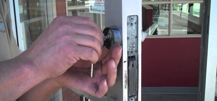 commercial door lock repair Magalia
